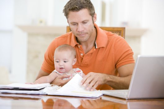 baby_laptop_dreamstime_xl_5940285